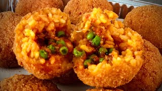 ARANCINI DI RISO AL RAGÙ ricetta siciliana [upl. by Artinak]