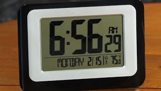 LaCrosse Technology Digital quotAtomicquot Clock W88631 Indepth Review [upl. by Yemorej]